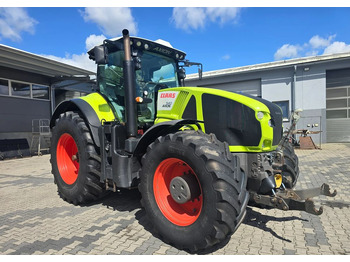 Tracteur agricole CLAAS Axion 940