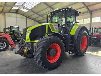 Tracteur agricole CLAAS Axion 940