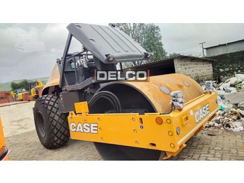 Compacteur CASE