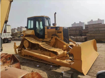Bulldozer CATERPILLAR D6M