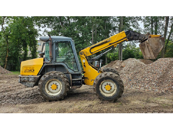 Chargeuse sur pneus télescopique JCB