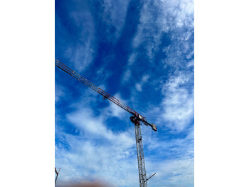 Grue à tour TEREX