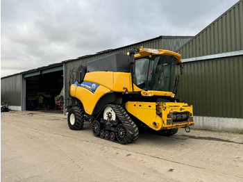 Moissonneuse-batteuse NEW HOLLAND CR9090