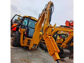 Tractopelle CATERPILLAR 420F