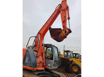 Pelle sur chenille HITACHI ZX135