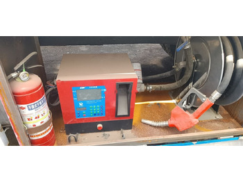 Camion citerne pour transport de carburant Howo 371: photos 3