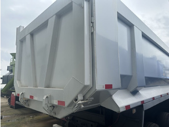 Camion benne SINOTRUK HOWO