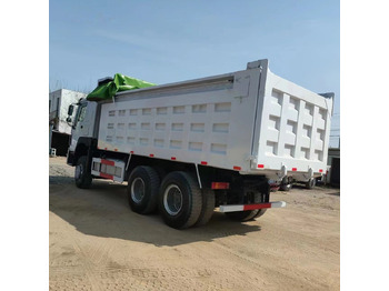 Camion benne SINOTRUK HOWO