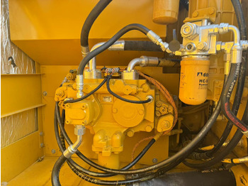 Pelle sur chenille CAT 320CL: photos 5