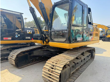 Pelle sur chenille CAT 330D: photos 3