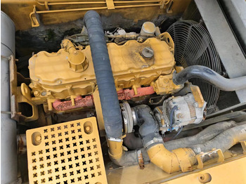 Pelle sur chenille CATERPILLAR 325C: photos 4