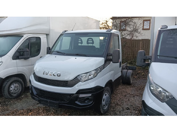 Véhicule utilitaire IVECO Daily 35c13