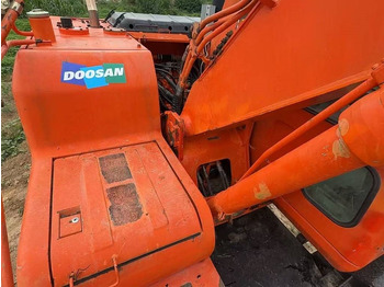 Pelle sur pneus Doosan DH 150 W-7: photos 5