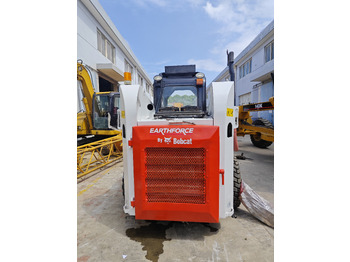 Mini chargeuse bobcat S300: photos 5 Mini chargeuse bobcat S300: photos 5