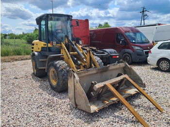 Chargeuse sur pneus YANMAR