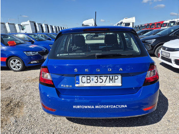 Voiture à hayon SKODA FABIA HATCHBACK: photos 5