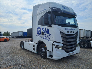 Tracteur routier IVECO