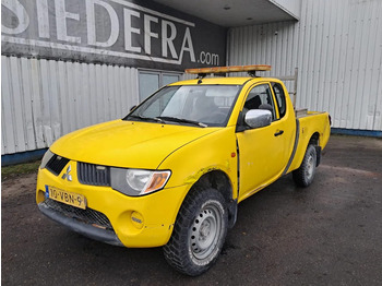 Voiture MITSUBISHI L200