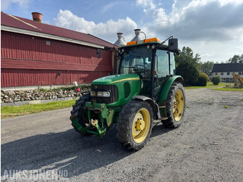 Tracteur agricole JOHN DEERE 5720