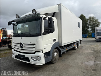 Véhicule de voirie/ Spécial MERCEDES-BENZ Atego 823