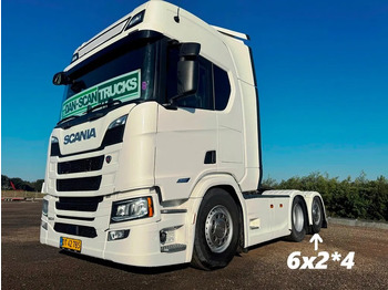 Tracteur routier SCANIA R 560