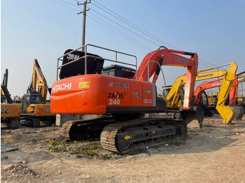 Pelle sur chenille HITACHI ZX240