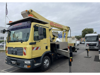Camion avec nacelle RUTHMANN