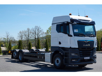 Tracteur routier MAN TGX 26.520 / 6x2 / RAMA DŁ. 9,1M / OŚ PODNOSZONA: photos 4 Tracteur routier MAN TGX 26.520 / 6x2 / RAMA DŁ. 9,1M / OŚ PODNOSZONA: photos 4