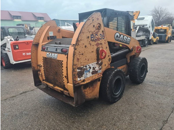 Mini chargeuse Case SR 250: photos 3 Mini chargeuse Case SR 250: photos 3