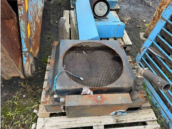 Pelle de manutention Fuchs Terex 340 ENGINE FAILURE: photos 3