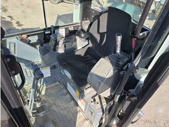 Takeuchi TB 23 R  en leasing occasion Takeuchi TB 23 R: photos 4