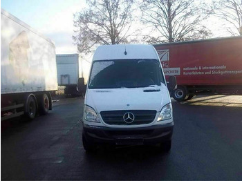 Fourgon utilitaire MERCEDES-BENZ