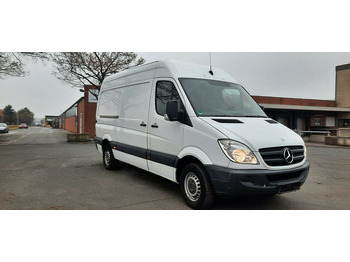 Fourgon utilitaire MERCEDES-BENZ