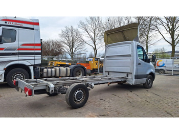 Véhicule utilitaire Mercedes-Benz Fahrgestell 316: photos 4