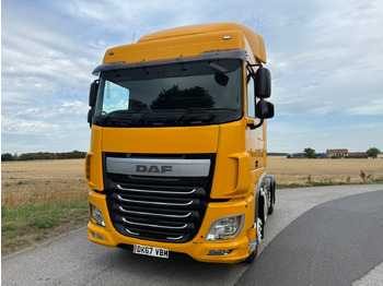 Tracteur routier DAF XF 460