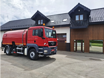 Balayeuse de voirie BUCHER