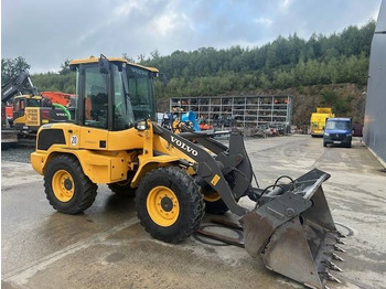 Chargeuse sur pneus Volvo L 30 G: photos 2