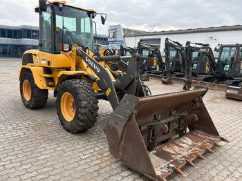 Chargeuse sur pneus Volvo L 35 G: photos 2 Chargeuse sur pneus Volvo L 35 G: photos 2