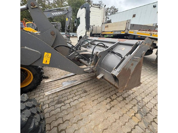 Chargeuse sur pneus Volvo L 35 G: photos 5 Chargeuse sur pneus Volvo L 35 G: photos 5