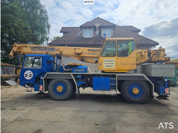 Grue mobile LIEBHERR LTM 1025