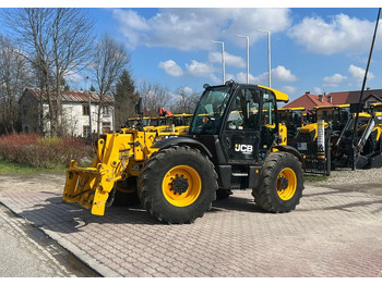 Chariot télescopique JCB