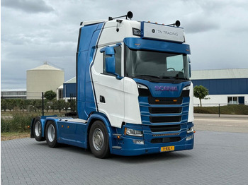 Tracteur routier SCANIA S 660