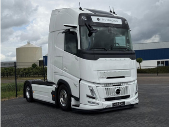 Tracteur routier VOLVO FH13 460