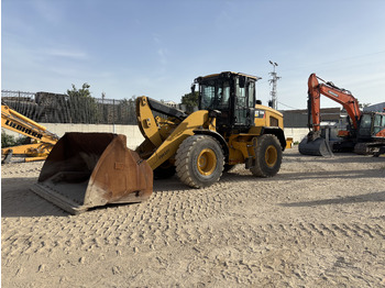 Chargeuse sur pneus CATERPILLAR 926M
