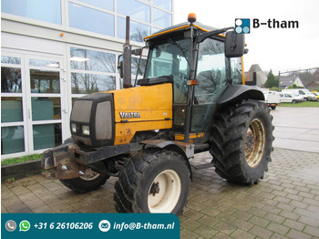 Tracteur agricole VALTRA