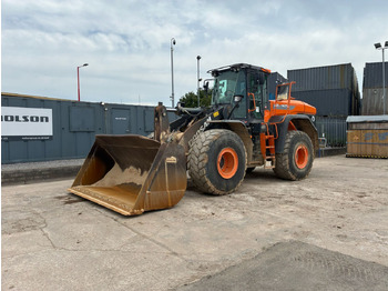 Chargeuse sur pneus DOOSAN DL420