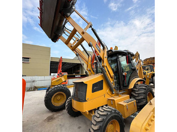 Tractopelle CATERPILLAR 420F
