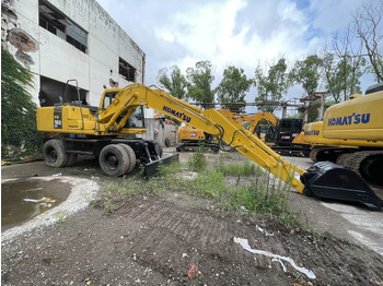 Pelle sur pneus KOMATSU PW160