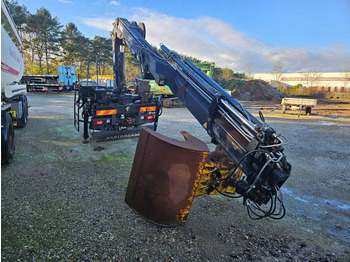 Grue auxiliaire HIAB