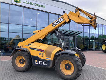 Chariot télescopique JCB